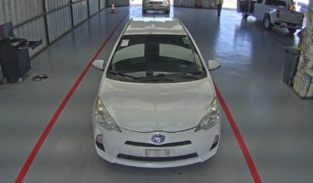 2013 Toyota Prius C FWD JTDKDTB37D1539057 full