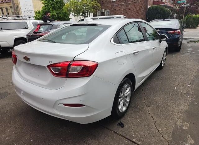 2019 Chevrolet Cruze LT 1G1BE5SM2K7113992 full