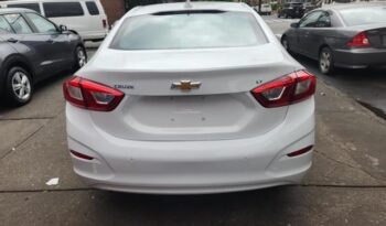 2019 Chevrolet Cruze LT 1G1BE5SM2K7113992 full