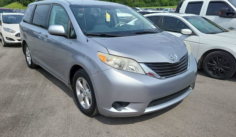 2013 Toyota Sienna LE FWD 5D Wagon 5TDKK3DC5DS351692 full