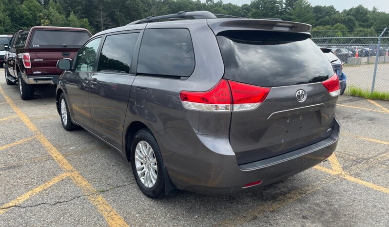 2014 Toyota Sienna XLE FWD 5TDYK3DC3ES479859 full