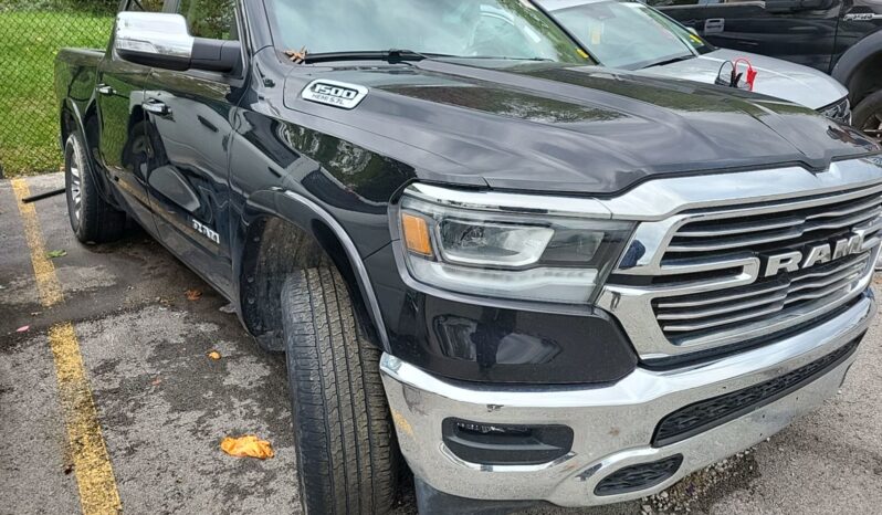 2021 Dodge Ram 1500 Laramie 4WD Crew Cab 1C6SRFJT4MN632423 full