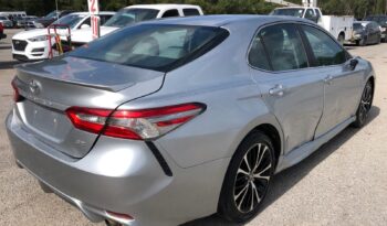 2018 Toyota Camry SE FWD 4T1B11HK7JU070604 full