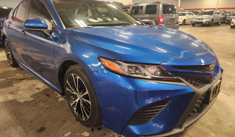 2018 Toyota Camry SE FWD 4D Sedan 2.5 4T1B11HK9JU047728 full