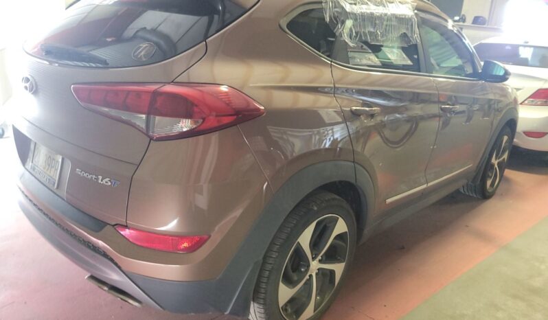 2016 Hyundai Tucson Sport FWD KM8J33A28GU204220 full