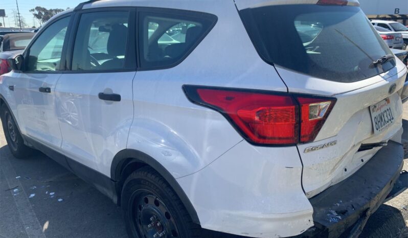 2019 Ford Escape S FWD 1FMCU0F76KUA63696 full