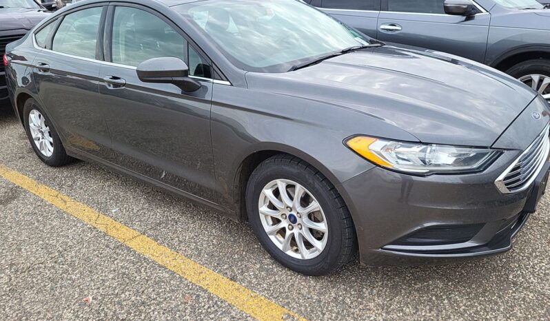 2017 Ford Fusion S FWD 3FA6P0G70HR226632 full