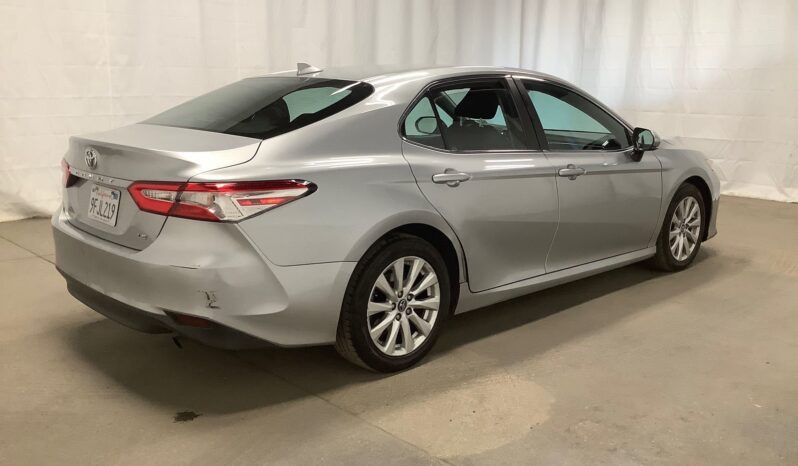 2020 Toyota Camry LE FWD 4T1L11AK1LU945144 full