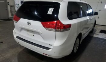 Toyota Sienna XLE FWD 5TDYK3DC3DS343780 full