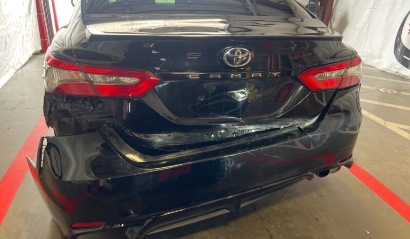 2018 Toyota Camry SE FWD 4T1B11HK2JU064824 full