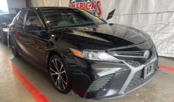 2018 Toyota Camry SE FWD 4T1B11HK2JU064824 full